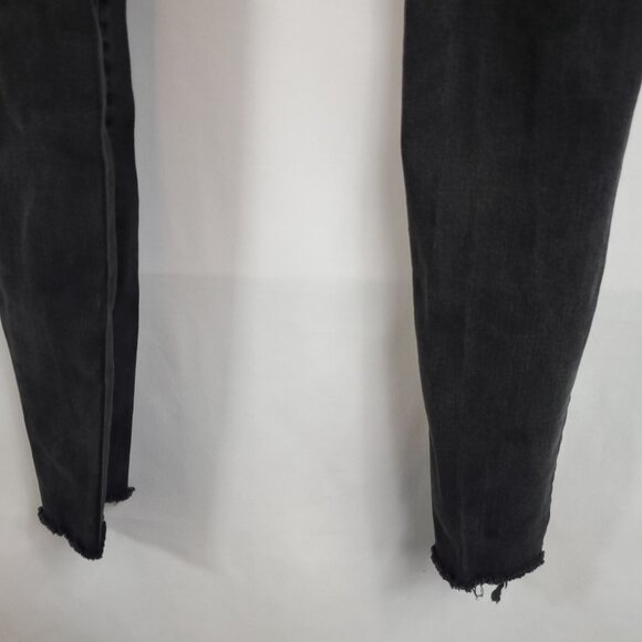 Forever 21 Womens Black Wash Skinny Leg Distressed Legs & Bottom Hem Jeans Sz 27 - Picture 10 of 11